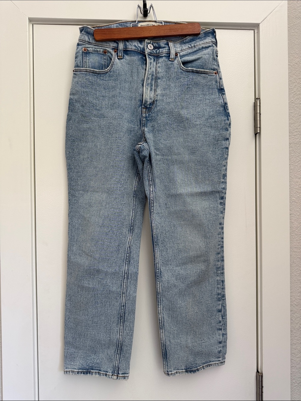 Abercrombie & Fitch SHORT CURVE LOVE The Ankle Straight Ultra High Rise Jeans